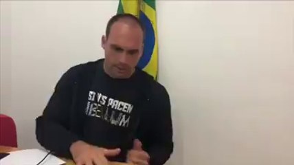 kit gay mais um livro infantil do MEC. Vejam.