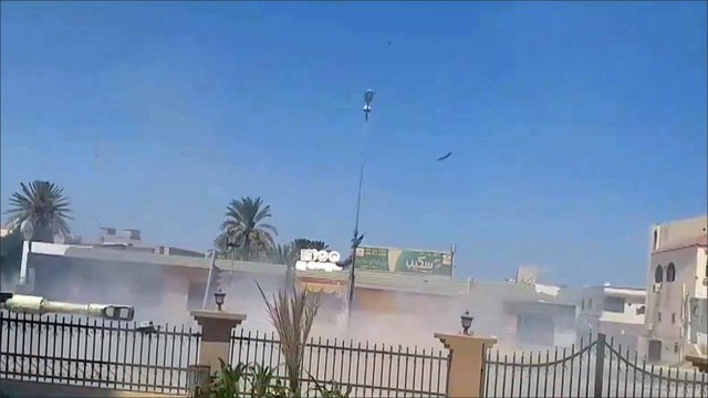 تجدد اشتباكات طرابلس تخرج المبعوث الأممي عن طوره