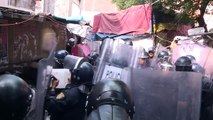 Violento desalojo en capital mexicana en aniversario de sismo