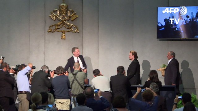 Bono discute com papa abusos sexuais do clero