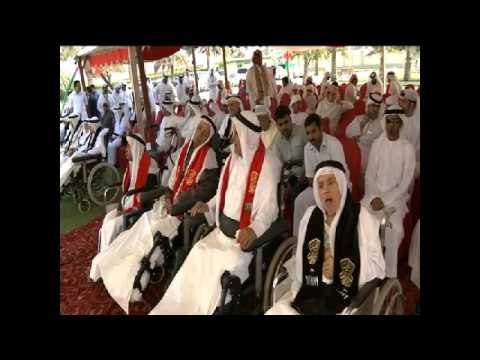 دوائر وهيئات حكومة الشارقة تتزين بأعلام الدولة