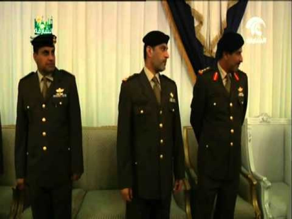 حاكم الشارقة يقدم واجب العزاء لأسرة وذوي الشهيد سلطان سعيد المزروعي في مجلس العزاء بمدينة كلباء