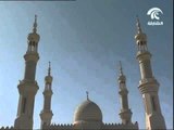 حاكم أم القيوين يؤدي صلاة عيد الأضحى بمسجد الشيخ زايد بأم القيوين