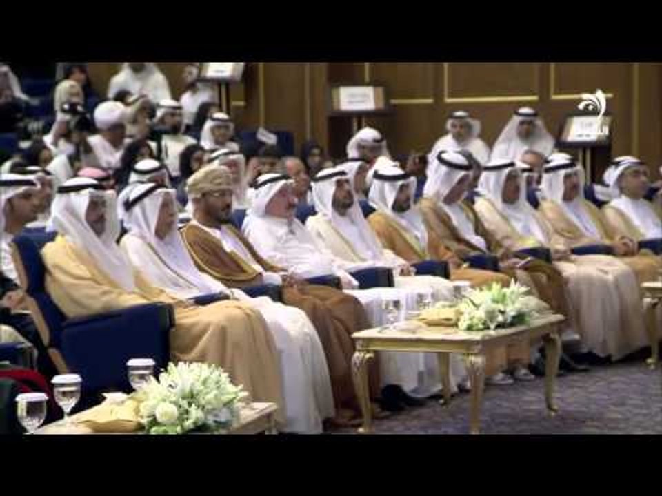 #حاكم_الشارقة يشهد حفل تخريج 565 طالباً وطالبة...