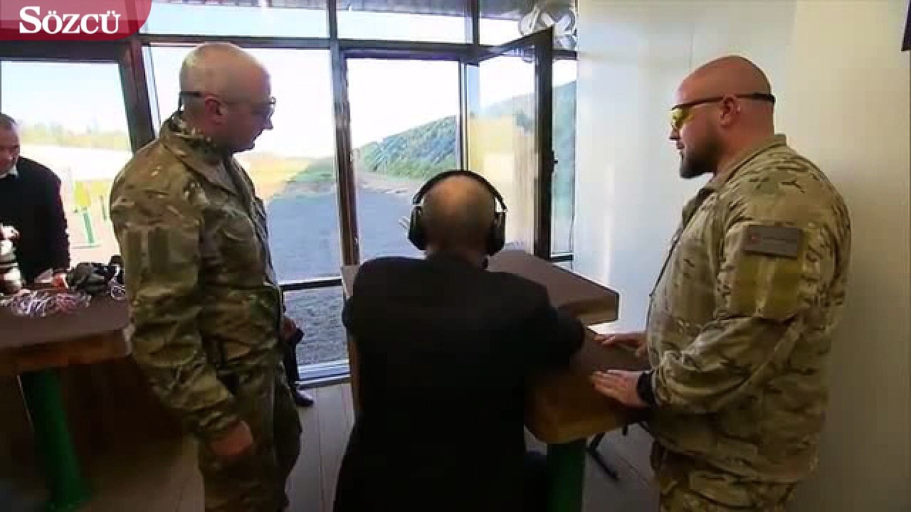 Putin'den tüfek şov