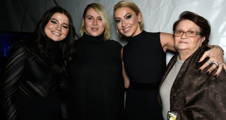 Ailesiyle Sorunlar Yaşayan Hadise, Gözyaşları İçinde Konuştu: Onlar Benim Canlarım