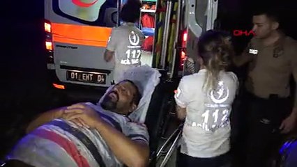 Nehre düşen alkollü kişi, uzatılan hortumla kurtarıldı