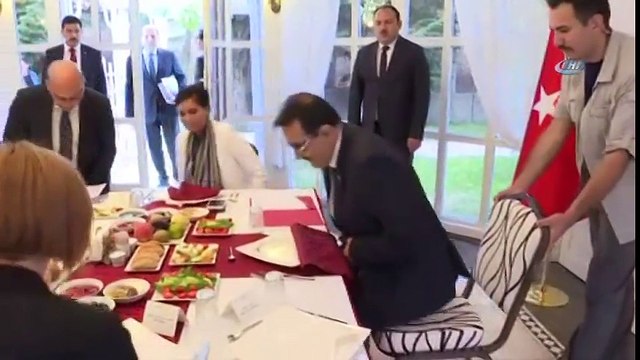 Bakan Dönmez Yüzde 100 Elektrikle Çalışan Aracı Denedi