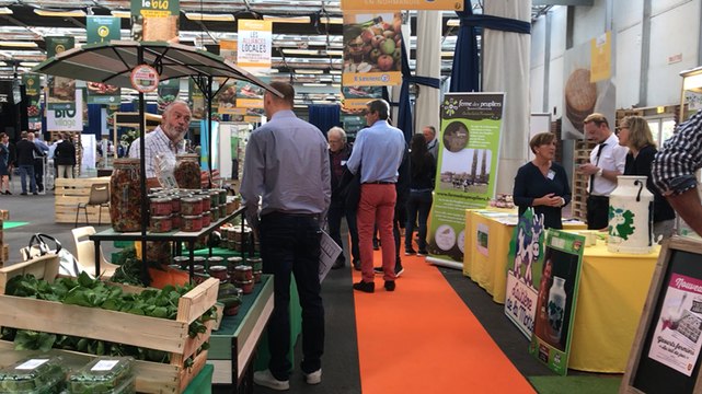 Lisieux: Michel Edouard Leclerc en visite auprès des producteurs normands