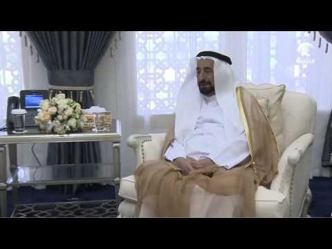حاكم الشارقة يستقبل وفداً من شعراء المغرب.
