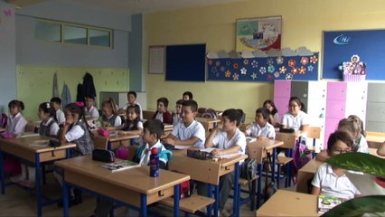 Zeytinburnu Belediyesi'nden 20 bin ilkokul öğrencisine 30 TL'lik kırtasiye çeki