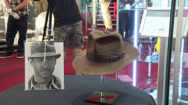 Le chapeau d'Indiana Jones et la veste de Han Solo vendus aux enchères