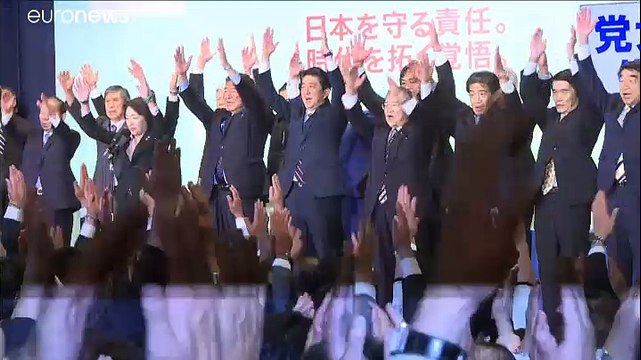 Синдзо Абэ переизбран лидером правящей партии