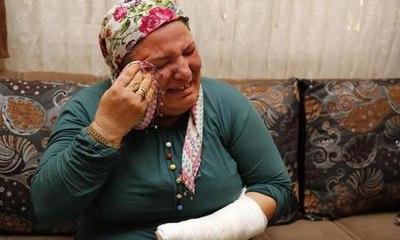 Korna sesini duymayan kadını dövdü