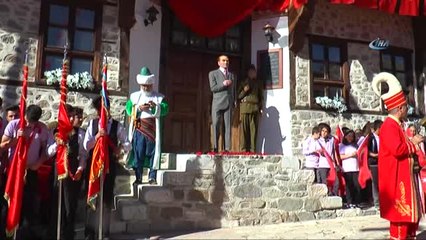 Dünyanın Merkezi'nde Kurtuluş Sevinci