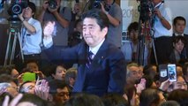شينزو آبي يقترب من رقم قياسي لمدة الحكم بفوزه بولاية جديدة على رأس حزبه