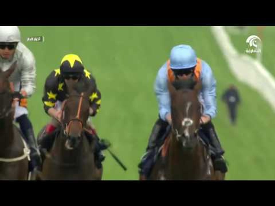 محمد بن راشد وحمدان بن محمد يشهدان سباق الأوكس الإنجليزي على مضمار إبسوم بإنجلترا