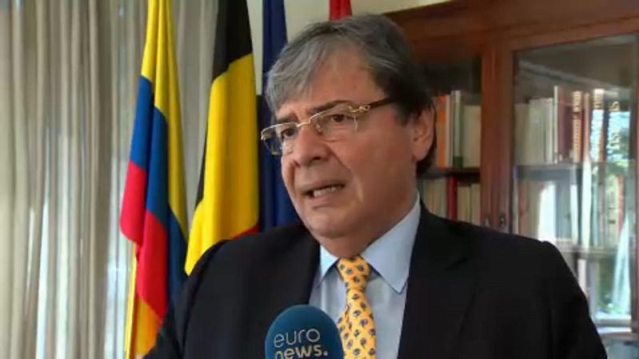 Kolumbien setzt Gespräche mit ELN-Rebellen aus