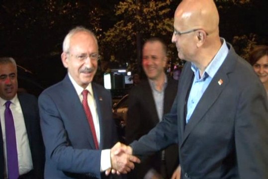 Kılıçdaroğlu, Enis Berberoğlu ile Bir Araya Geldi