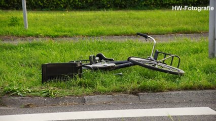 Fietser aangereden door auto op Mastenbroekerallee