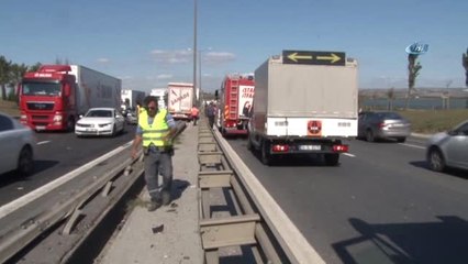Tem'de Trafiği Kilitleyen Kaza: 4 Yaralı