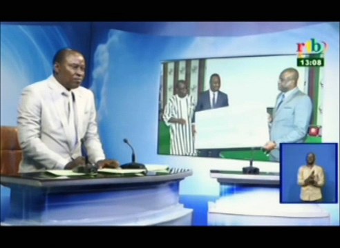 RTB/Remise de plusieurs chèques par les partenaires du ministère du commerce et de l’industrie au projet d’initiative pour le renforcement du capital productif des PME-PMI