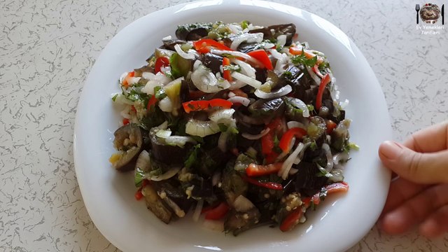 Patlıcan Salatası Tarifi - Ev Yemekleri Tarifleri