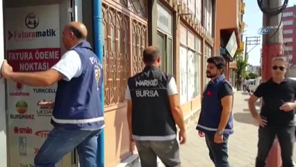 Bursa Polisi Okul Çevrelerindeki Kıraathane ve Kafeleri Kıskaca Aldı