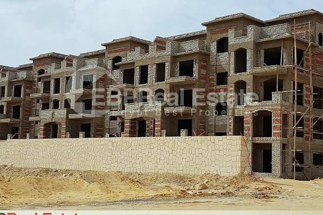 شقة متشطبة بحديقة للبيع استلام ٢٠١٩ تسهيلات ٦ سنين