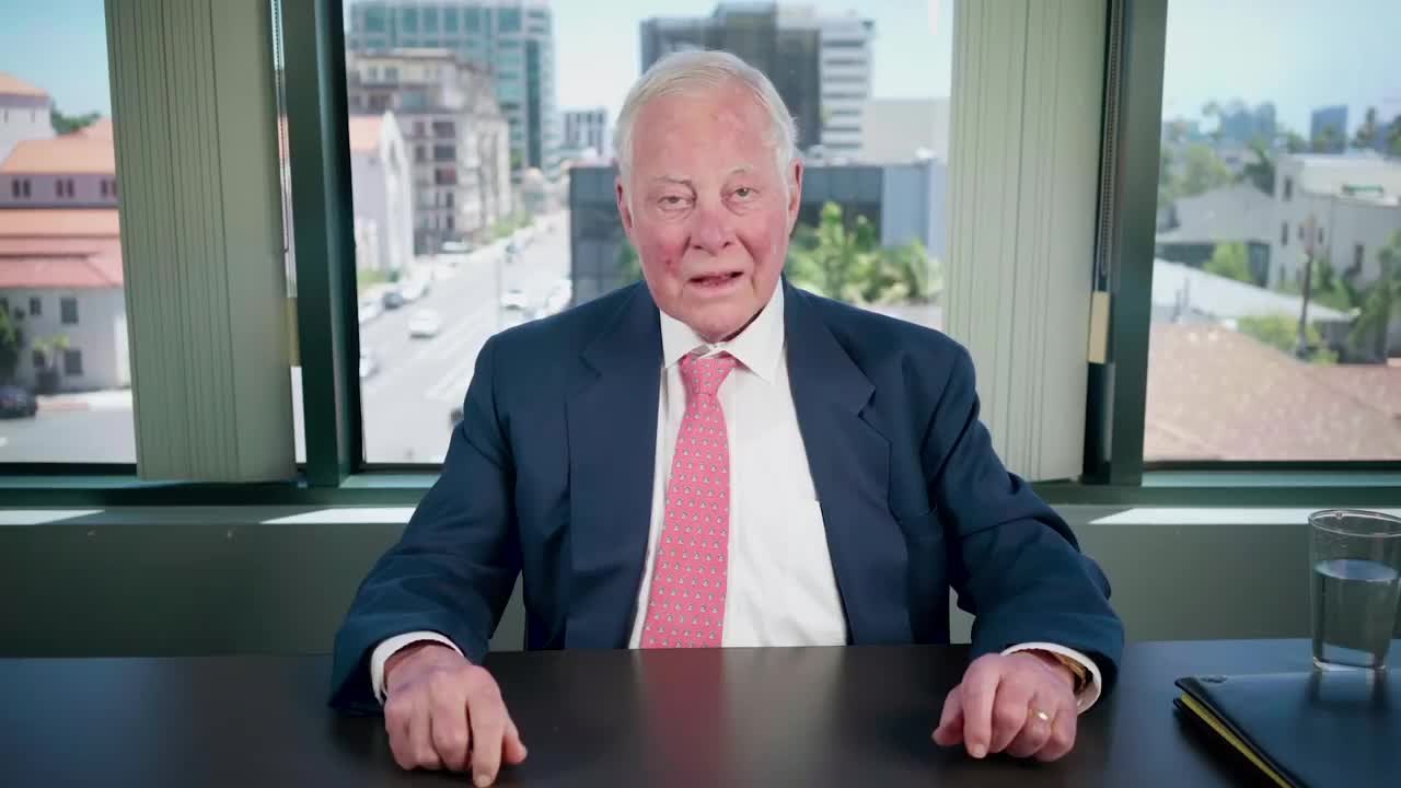 4 Secret Habits Of Millionaires (To Achieve Success)