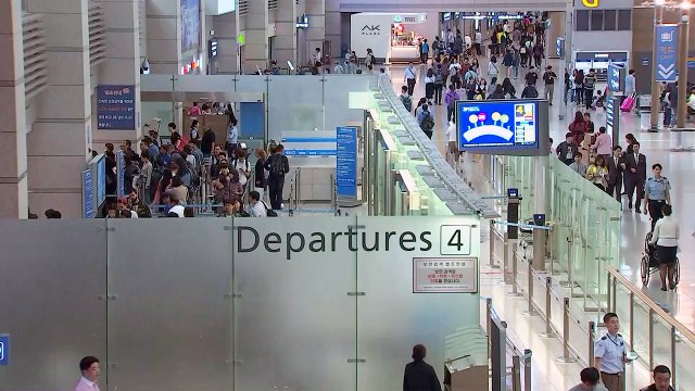 한가위는 해외에서 ...벌써 붐비는 인천공항 / YTN