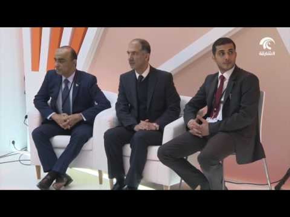 أخبار الدار : حاكم الشارقة يلتقي الرئيس الفرنسي و يتفقد جناح الإمارة و الأجنحة العربية المشاركة .