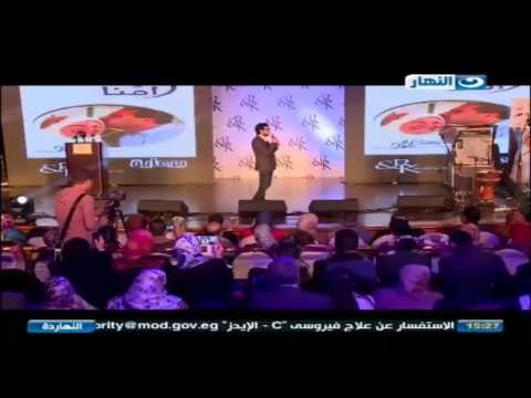 #ELNaharda / #برنامج_النهاردة | مصطفى عاطف يغنى قمر فى حفل تكريم الأمهات فى مسابقة أمنا