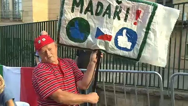 Митинг в поддержку Орбана в Праге