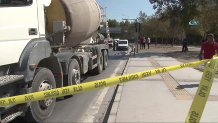 Beton Mikseri Mendil Satıcısını Ezdi