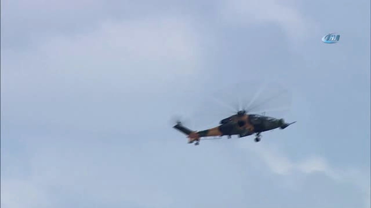 Teknofest'te Atak Helikopterlerinden Harmandalı Şov