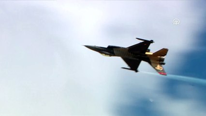 TEKNOFEST İstanbul - SOLOTÜRK Gösterisi - İSTANBUL