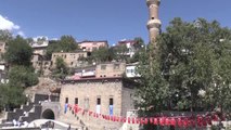 Tarihi Feyzullah El Ensari Türbesi Ziyarete Açıldı