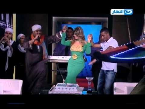 #Ahla_ElNogoum | #احلى_النجوم | بوسى شلبى تسلم محمد رمضان جائزة قناة النهار