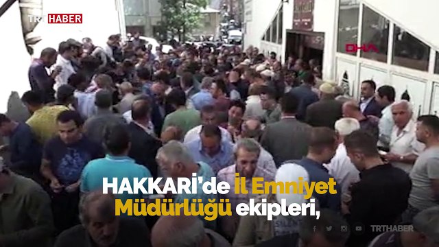 Hakkari'de polis 2 bin kişiye aşure ikram etti