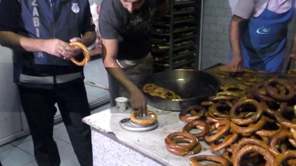 Zabıtadan simitçilere gece denetimi