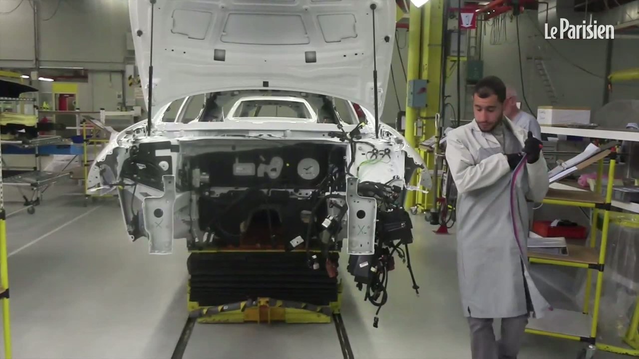 Véhicules hybrides PSA : « Un coût équivalent » aux voitures thermiques