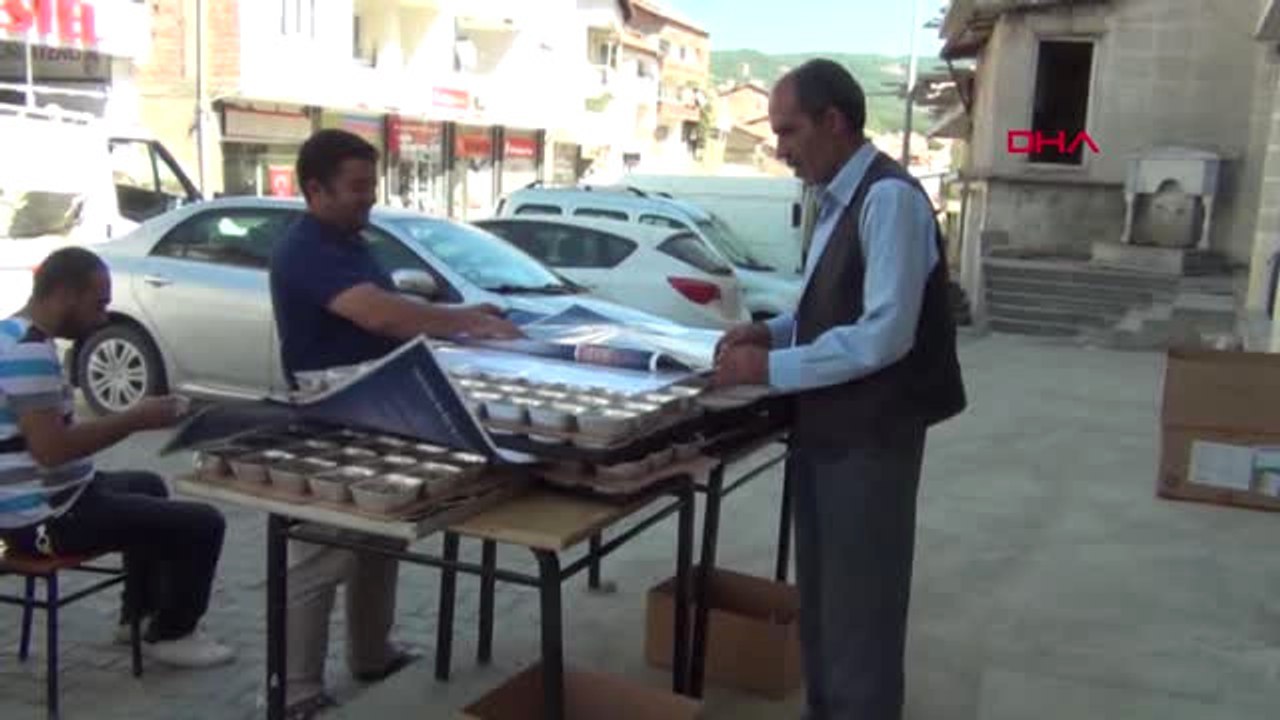 Adıyaman Çelikhan'da 800 Kişiye Aşure