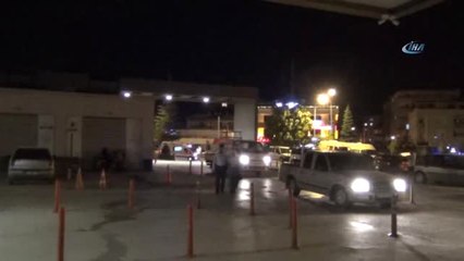 Meyve Yüklü Kamyon Devrildi 2 Yaralı