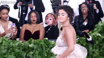 Did Selena Gomez Have Plastic Surgery? Deletes Post After Being Called Out