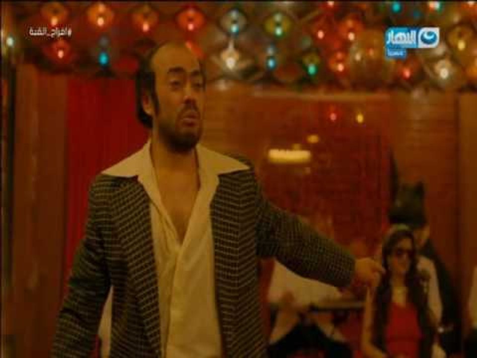 انهيار و سقوط سنيه من على خشبة المسرح بعد خبر وفاة جمال عبد الناصر... مؤثر جدا. أفراح القبة