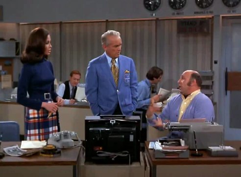 The Mary Tyler Moore Show S01E21 The Boss Isnt Coming to Dinner