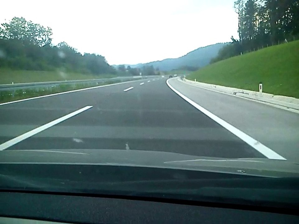 MALO VOŽNJE AUTO CESTOM OD LAKTAŠA KA PRNJAVORU