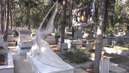 Kadın Basketbolculardan Özgecan'ın Mezarına Ziyaret