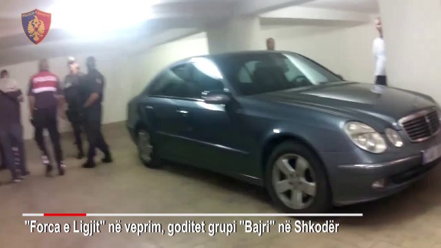Momente nga arrestimi i grupit kriminal Bajri